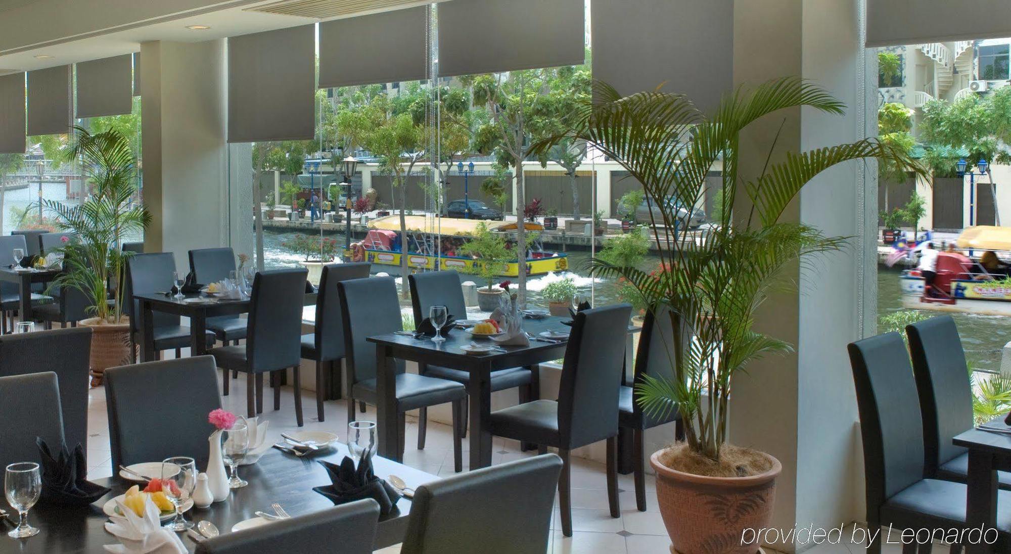 Wana Riverside Hotel Melaka Restauracja zdjęcie